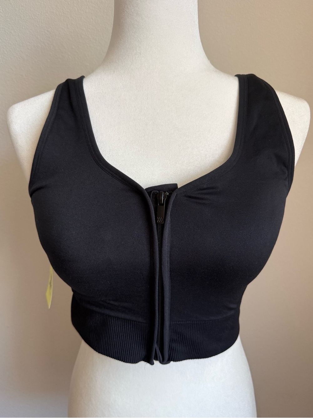 All in Motion Seamless Zip-Front Sports Bra